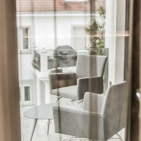 Primera & Boardinghouse Apartahotel 5*