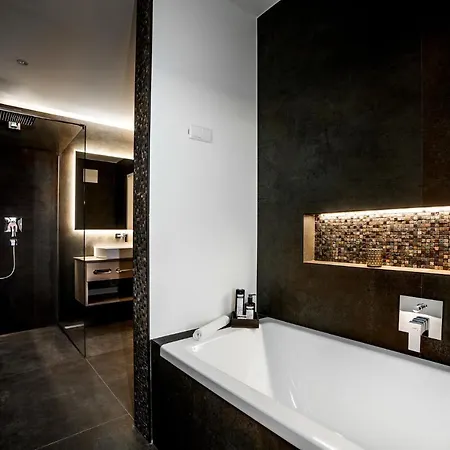 Apartahotel Primera & Boardinghouse