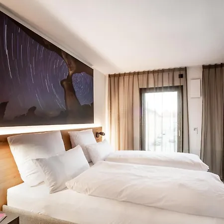 Apartahotel Primera & Boardinghouse