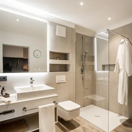 Apartahotel Primera & Boardinghouse