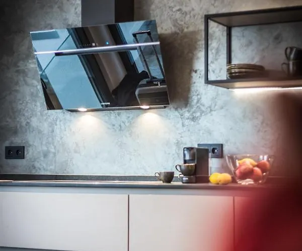 Primera & Boardinghouse 5*