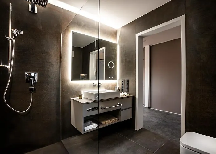 Primera & Boardinghouse 5*