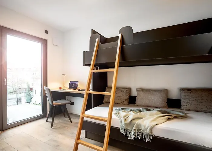 Primera & Boardinghouse 5*